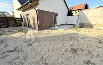 Eladó családi ház