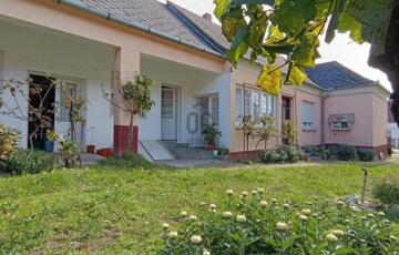 Eladó családi ház