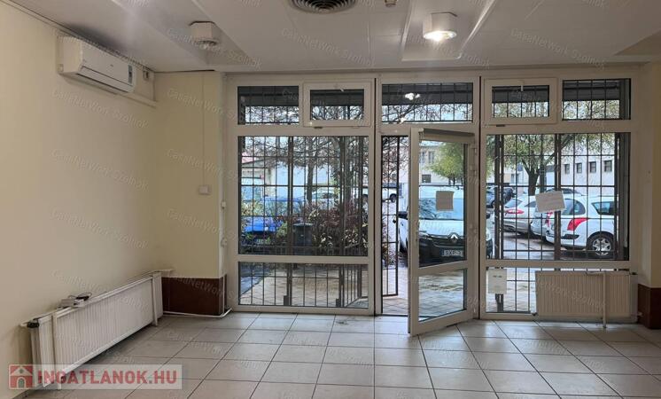 Kiadó üzlethelyiség Szolnok belvárosában!