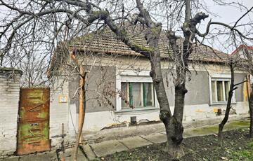 Eladó családi ház