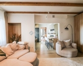 Eladó családi ház Bogád 145 000 000 Ft