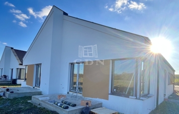 Eladó családi ház