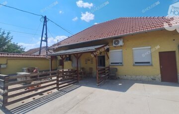 Eladó családi ház