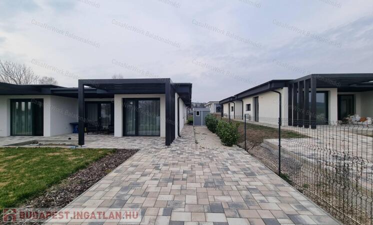 Eladó új építésű ikerházfél Balatonkenesén!                                 