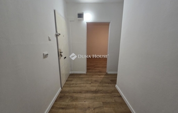 Eladó lakás