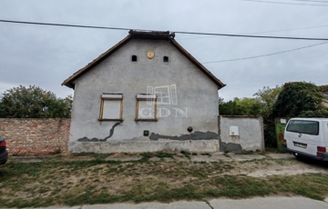 Eladó családi ház