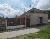 Eladó Környe központjában egy 2852 nm-es, összközműves építési telek