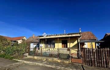 Eladó családi ház