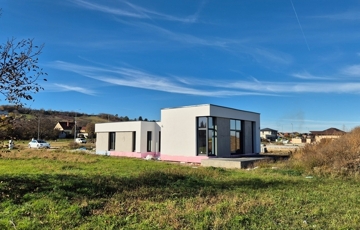 Eladó családi ház