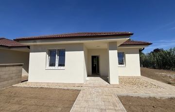 Eladó családi ház
