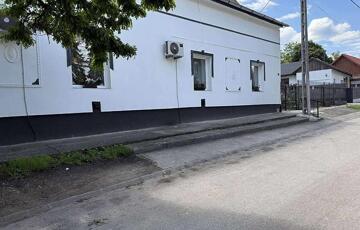 Eladó családi ház