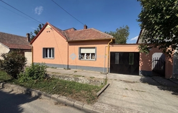 Eladó családi ház