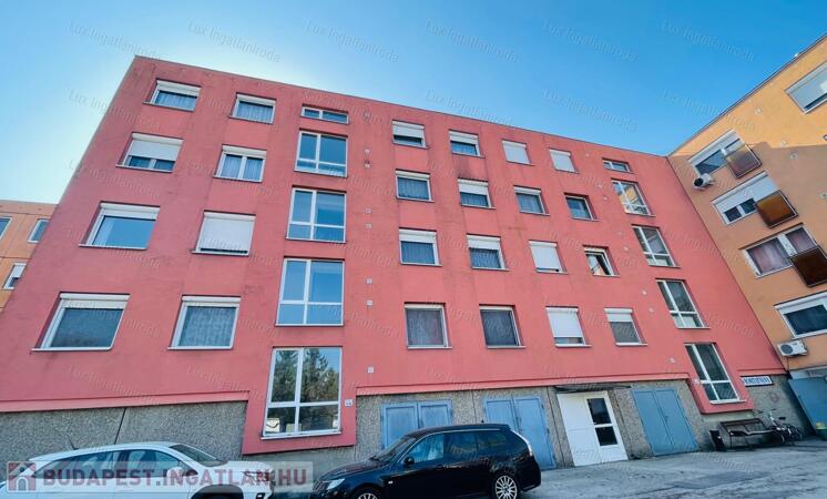 Eladó 3 szobás, hőszigetelt lakás Komárom szívében! -Kizárólag nálunk!                                 