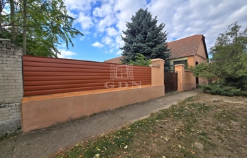 Eladó családi ház