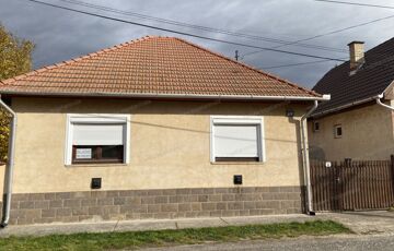 Eladó családi ház