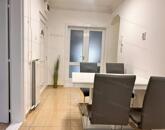 Belvárosi lakás, felszíni parkolóval