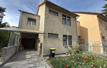 Eladó családi ház