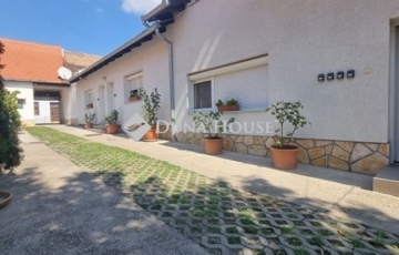 Eladó családi ház