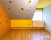 Kiadó lakás Üröm 280 000 Ft