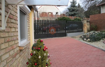 Eladó családi ház