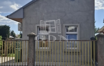 Eladó családi ház