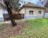 Szarvason, Holt-Köröstől mindössze 1 km-re 2 szobás családi ház eladó