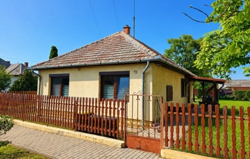 Eladó családi ház