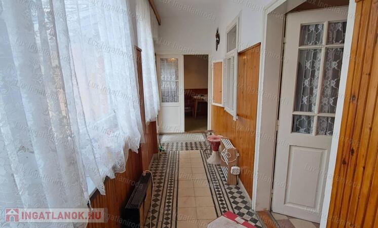 Eladó 3 szobás családi ház Bokodon!