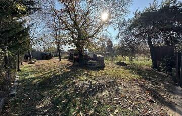 Eladó telek/földterület