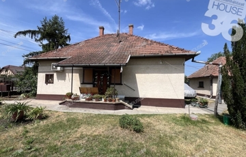 Eladó családi ház