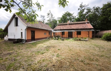Eladó családi ház