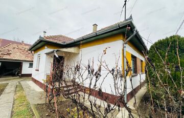 Eladó családi ház