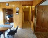 Eladó családi ház Nemesvámoson – Napelem, garázs, kényelmes életstílussal!