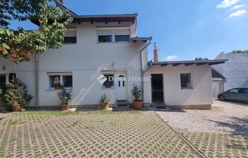 Eladó családi ház