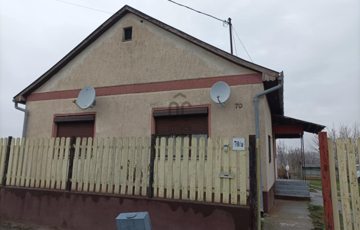 Eladó családi ház