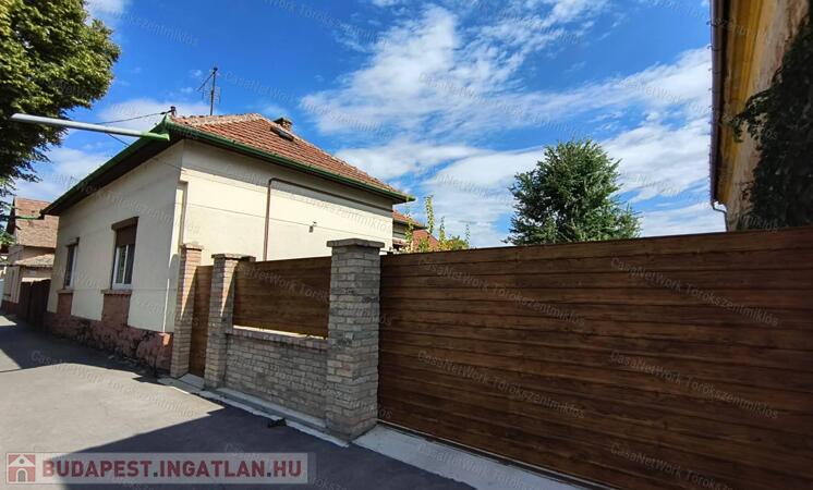 Eladó családi ház Törökszentmiklóson a Városközpontban!                                 