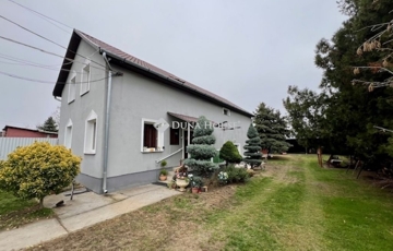 Eladó családi ház