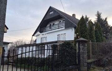 Eladó családi ház