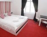 ELADÓ Pápa kultikus ékköve