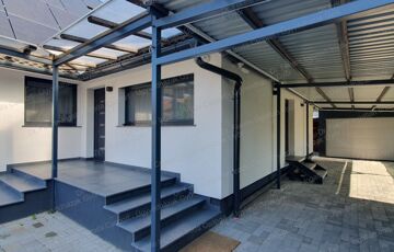 Eladó családi ház