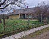 Jászdózsán erősen felújítandó 54 nm-es, 2 szobás családi ház eladó!