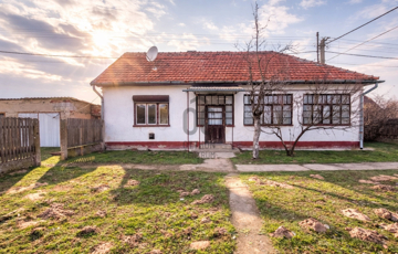 Eladó családi ház