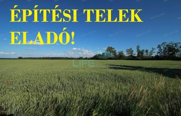 Eladó telek/földterület