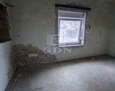 Eladó családi ház Pócsmegyer 18 000 000 Ft