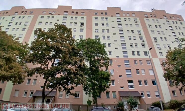 Eladó BP XIX- Ker Kazinczy utcában 59 m2 Panel Lakás.                                 