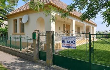 Eladó családi ház