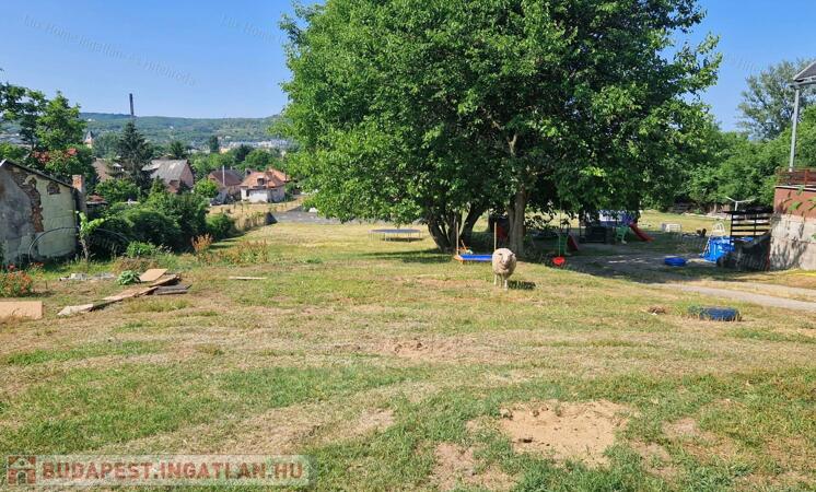 Építési telek Esztergom-Kertvárosban                                 