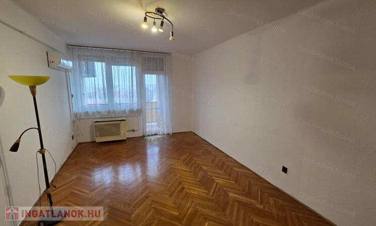 Szolnoki albérlet kiadó hosszú távra, belvárosban, csendes övezetben