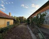 Felújítandó, de stabil parasztház Poroszlón!