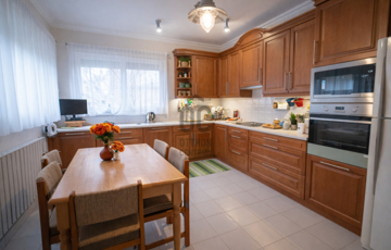 Eladó családi ház